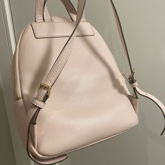 NWT Michael Kors Erin backpack - Picture 4 of 4